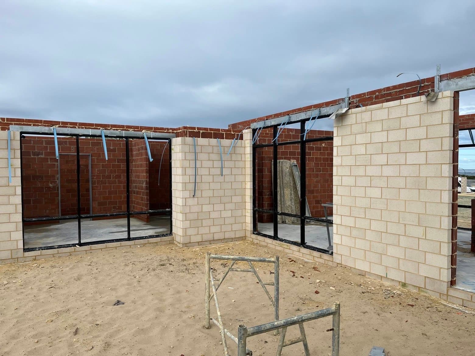 Mixed brick and cream block home construction — WM Bricklaying, Perth WA